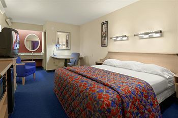 Motel Red Roof Buffalo - Niagara Airport
